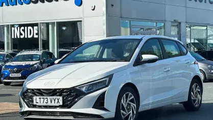 Used Hyundai i20 Advanced 101 HP (74 kW) 2024 Hatchback