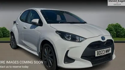 Begagnad Toyota Yaris Hybrid 116 HK (85 kW) 2026 Halvkombi
