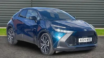 Used Toyota C-HR Design 140 HP (102 kW) 2026 SUV