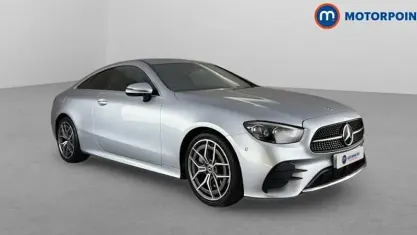 Usado Mercedes E300 AMG Line Premium 258 HP (189 kW) 2023 Coupé