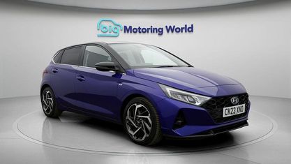 Używany Hyundai i20 Ultimate 101 KM (74 kW) 2023 Niebieski Hatchback
