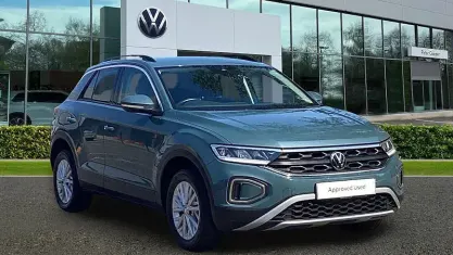 Used VW T-Roc Life 110 HP (80 kW) 2024 SUV