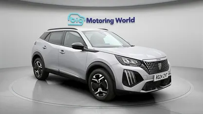 Begagnad Peugeot 2008 Allure 131 HK (96 kW) 2024 Grå SUV