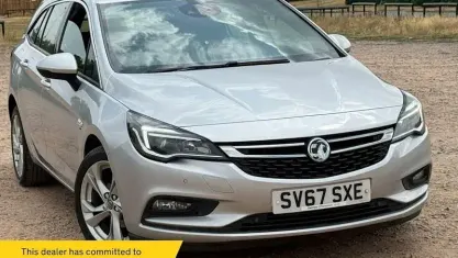 Used Vauxhall Astra SRi 150 HP (110 kW) 2017 Silver Estate
