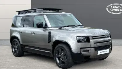 Used Land Rover Defender HSE Dynamic 249 HP (183 kW) 2025 SUV