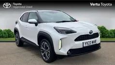 White Used 2023 Toyota Yaris Cross SUV | £23,490 (Fair price)