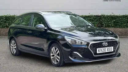 Used Hyundai i30 SE 140 HP (102 kW) 2020 Black Estate