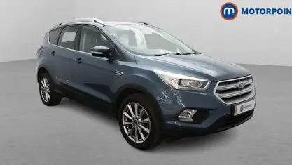 Begagnad Ford Kuga Titanium 182 HK (133 kW) 2019 Blå SUV