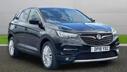 Begagnad Vauxhall Grandland X Sport 131 HK (96 kW) 2018 Svart SUV