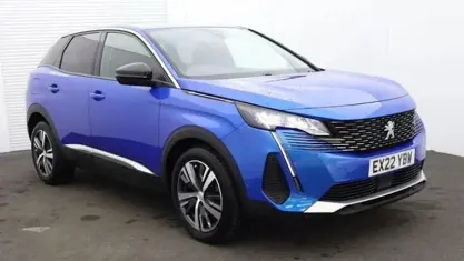 Używany Peugeot 3008 Allure 131 KM (96 kW) 2022 Niebieski SUV