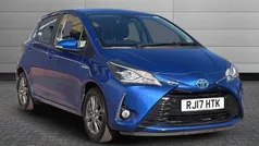 Blue Used 2017 Toyota Yaris Hybrid Hatchback | £11,601 (Fair price)