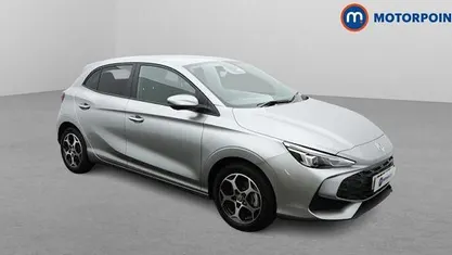 Begagnad MG MG3 Trophy 194 HK (142 kW) 2025 Silver Halvkombi