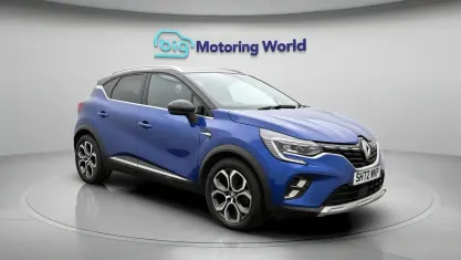 Used Renault Captur Techno 145 HP (106 kW) 2023 Blue and black SUV