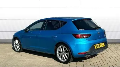 Begagnad Seat Leon FR 150 HK (110 kW) 2016 Blå Halvkombi