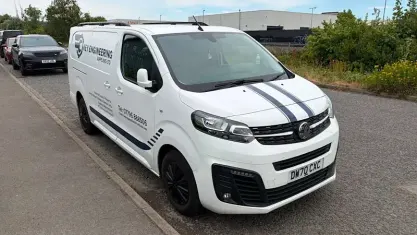 Used Vauxhall Vivaro Sportive 101 HP (74 kW) 2021 White MPV