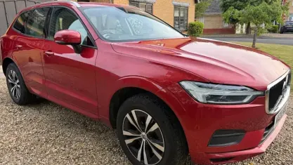 Used Volvo XC60 Momentum 190 HP (139 kW) 2020 Red SUV