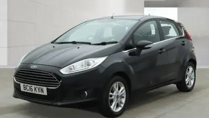 Used Ford Fiesta Zetec 101 HP (74 kW) 2016 Black Hatchback