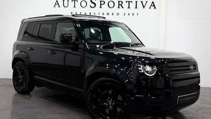 Begagnad Land Rover Defender HSE Dynamic 404 HK (297 kW) 2024 Svart SUV