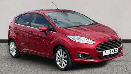 Used Ford Fiesta Titanium 101 HP (74 kW) 2017 Red Hatchback