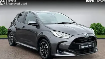 Usado Toyota Yaris Hybrid Design 116 HP (85 kW) 2026 Citadino
