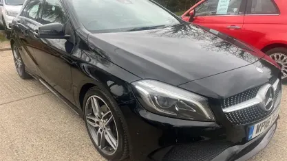 Begagnad Mercedes A180 AMG Line Premium 122 HK (89 kW) 2018 Halvkombi
