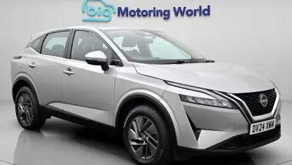 Used Nissan Qashqai Acenta Premium 140 HP (102 kW) 2023 Silver SUV