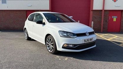 Begagnad VW Polo Design 90 HK (66 kW) 2015 Halvkombi