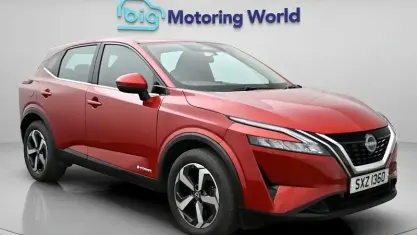 Usado Nissan Qashqai Acenta Premium 190 HP (139 kW) 2023 Vermelho SUV