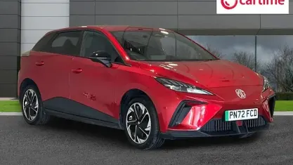Used MG MG4 EV SE 125 kW (170 HP) 2022 Red Hatchback