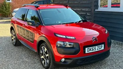 Used Citroën C4 Cactus Flair 99 HP (72 kW) 2015 Red Hatchback