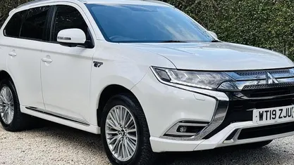 Used Mitsubishi Outlander P-HEV 177 HP (130 kW) 2019 Estate