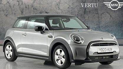 Używany Mini Cooper Classic 136 KM (100 kW) 2022 Srebrny Hatchback