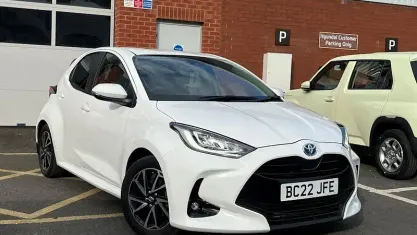 Usata Toyota Yaris Hybrid Design 116 CV (85 kW) 2026 Utilitaria