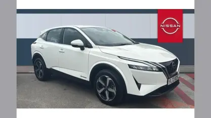 Used Nissan Qashqai Acenta Premium 190 HP (139 kW) 2023 White SUV
