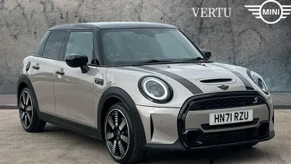 Używany Mini Cooper S Exclusive 178 KM (130 kW) 2021 Szary Hatchback
