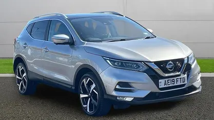 Used Nissan Qashqai Tekna 160 HP (117 kW) 2019 Silver SUV