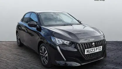 Used Peugeot 208 Allure+ 131 HP (96 kW) 2023 Black Hatchback