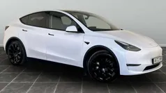 White Used 2022 Tesla Model Y Long Range SUV | £25,695 (Good price)