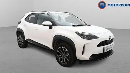 Used Toyota Yaris Hybrid Design 116 HP (85 kW) 2026 Estate