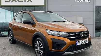 Used Dacia Sandero Essentiel 91 HP (66 kW) 2022 Orange Hatchback