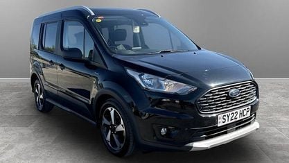 Begagnad Ford Tourneo Active 120 HK (88 kW) 2021 Kombi