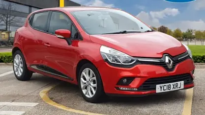 Begagnad Renault Clio IV Dynamique 90 HK (66 kW) 2018 Röd Halvkombi