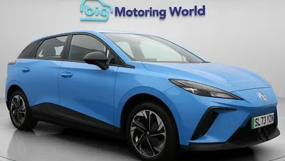 Used MG MG4 EV SE 125 kW (170 HP) 2023 Blue Hatchback