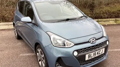 Used Hyundai i10 Premium SE 88 HP (64 kW) 2019 Blue Hatchback