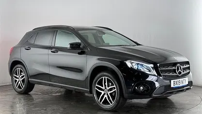 Used Mercedes GLA180 Urban 122 HP (89 kW) 2019 Black SUV