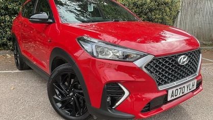 Begagnad Hyundai Tucson N Line 136 HK (100 kW) 2020 Röd SUV