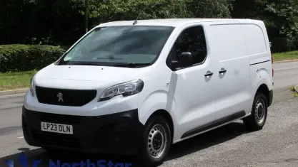 Used Peugeot Expert Premium 102 HP (75 kW) 2023 White Van
