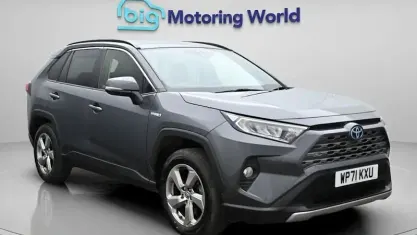 Usado Toyota RAV4 Design 222 HP (163 kW) 2025 SUV