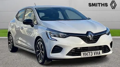 Used 2023 Renault Clio V Evolution Hatchback | £13,190 (Fair price)