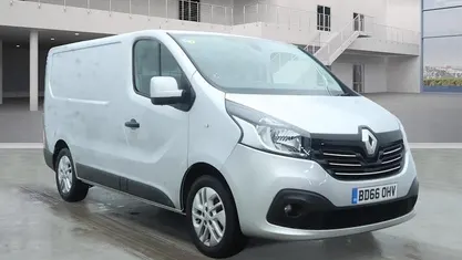 Used 2018 Renault Trafic MPV | £10,990 (Super price)